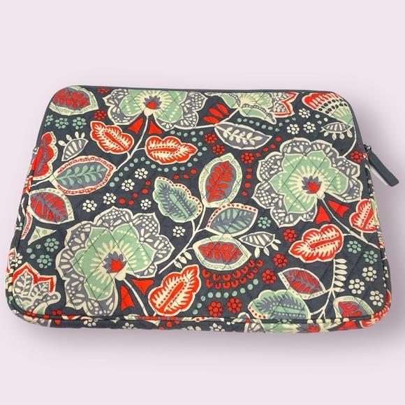Vera Bradley Handbags - VERA Bradley Nomadic Floral 16 inch Laptop Sleeve Cotton Case, computer work bag